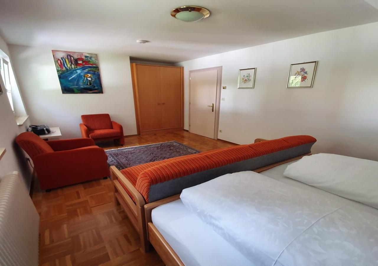 Haus Kraller-Urlaub Mit Seeblick Millstatt am See Zewnętrze zdjęcie